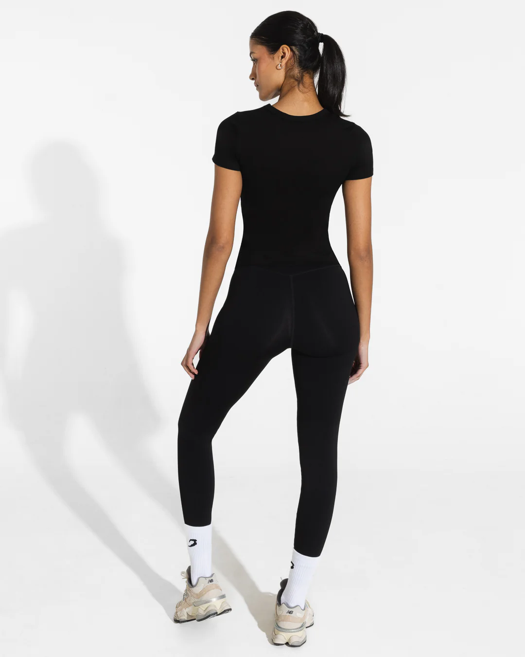 Annie T-Shirt - Black - Image 3