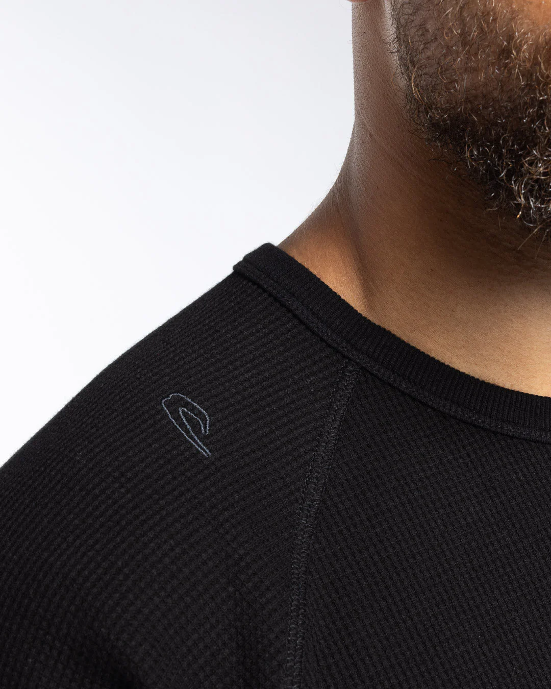 Tunero Raw Edge Crew - Black - Image 9