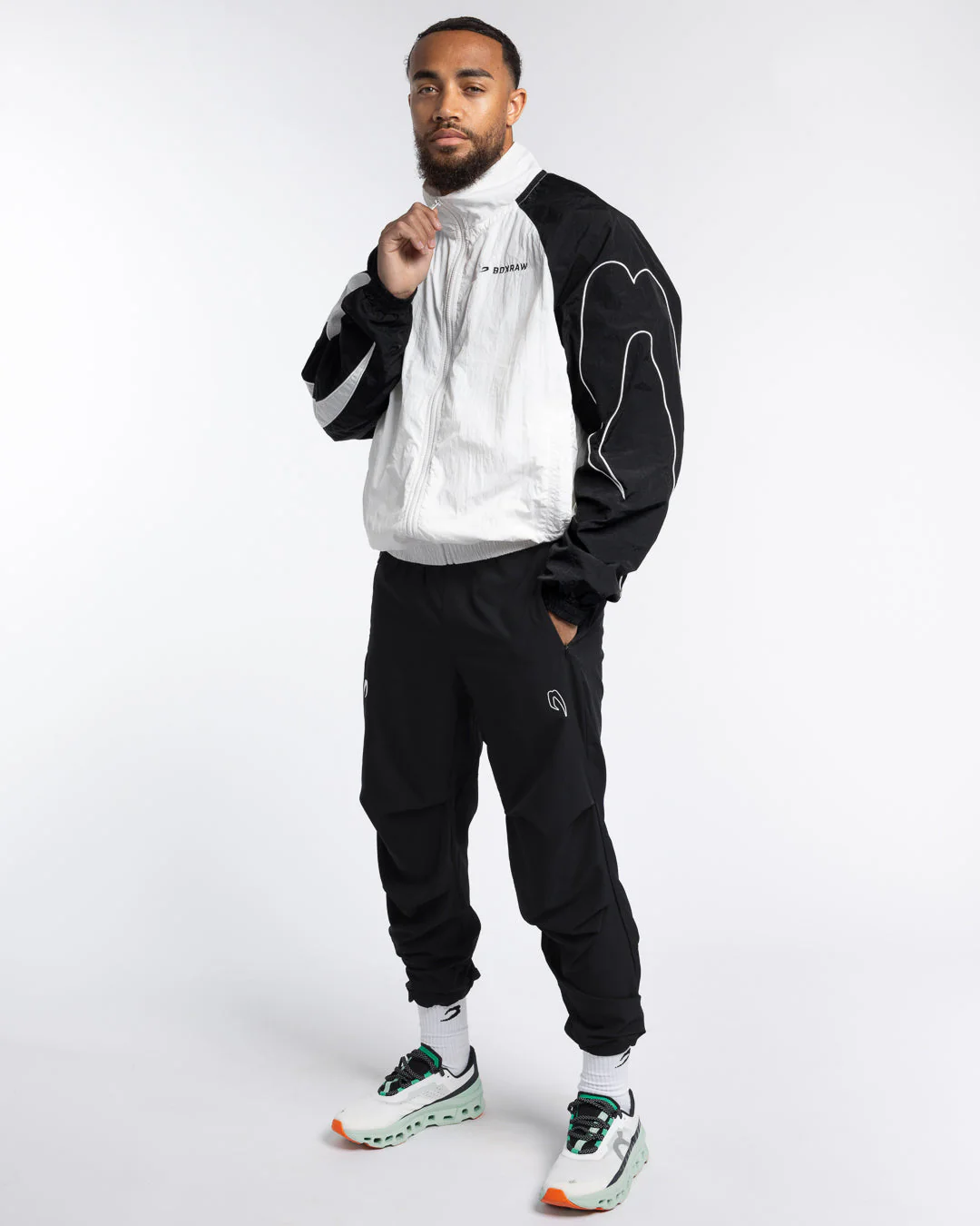 Tunero Training Joggers - Black - Image 11