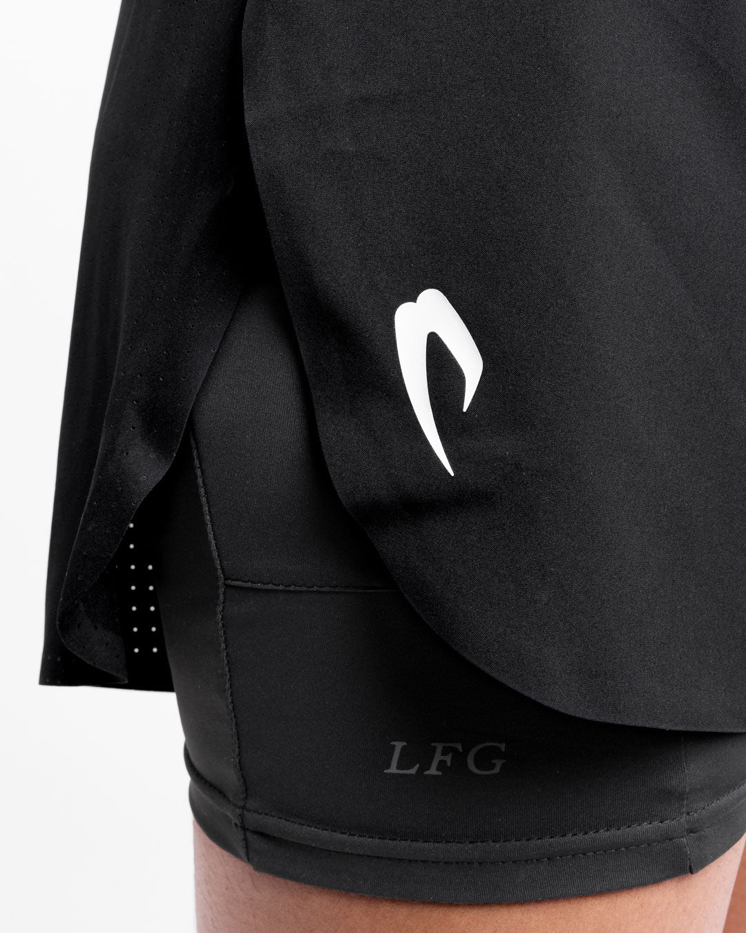 Tunero 2-in-1 Shorts - Black - Image 11